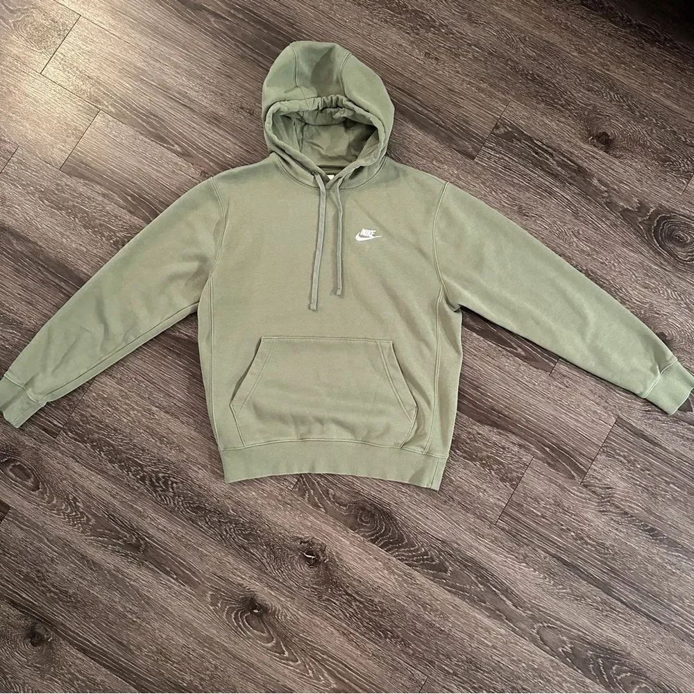 Nike Club Fleece Pullover Hoodie